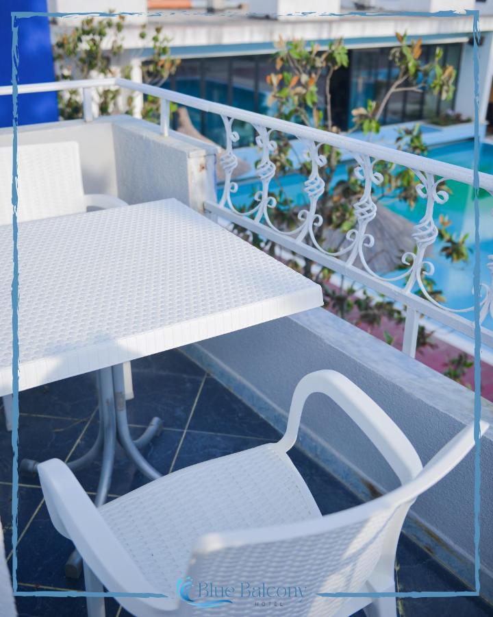 Blue Balcony Hotel Golem  Eksteriør billede